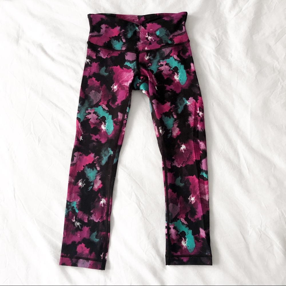 Lululemon Crop Leggings - Midnight Bloom Floral - Picture 2 of 4